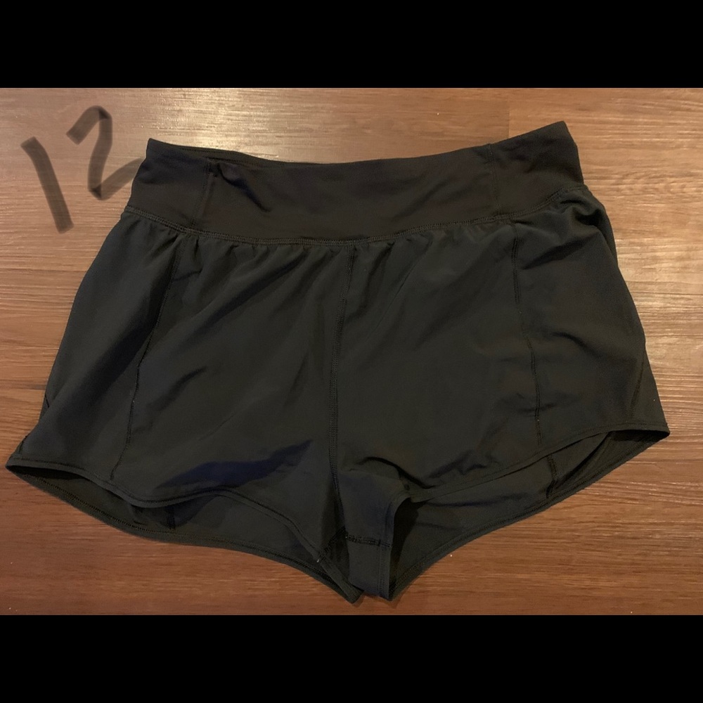 Lululemon lean in shorts